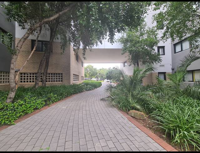 738.40M² OFFICE TO LET IN CARLSWALD